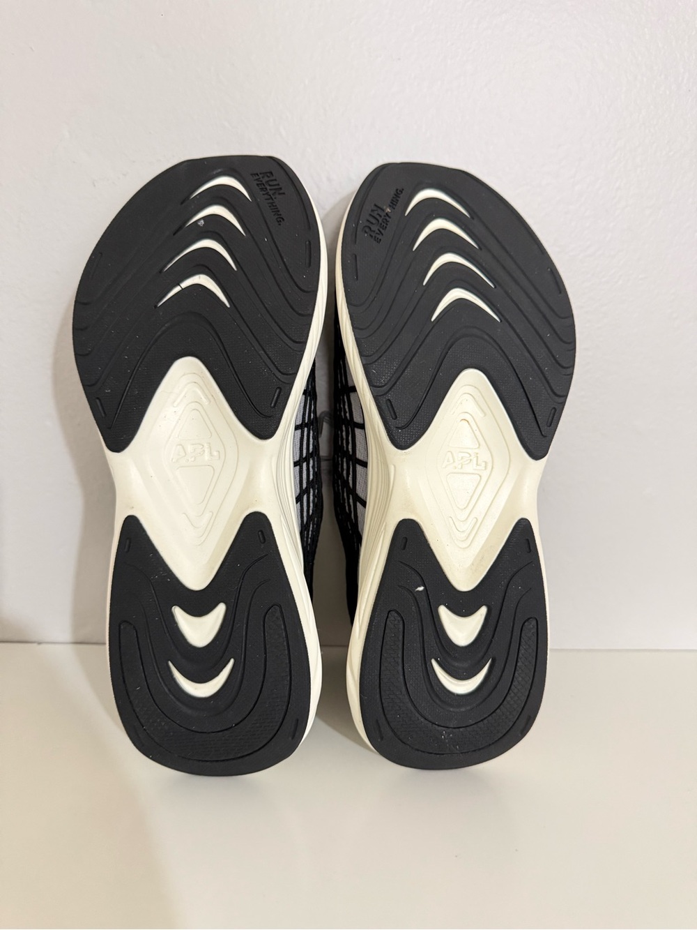 APL Womens Techloom Zipline Running Shoes Sneakers 8 - Picture 7 of 7
